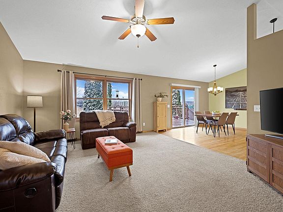3rd image of 4416 Coquette Dr