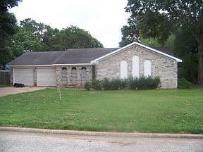 1st image of 122 Brookside Ln