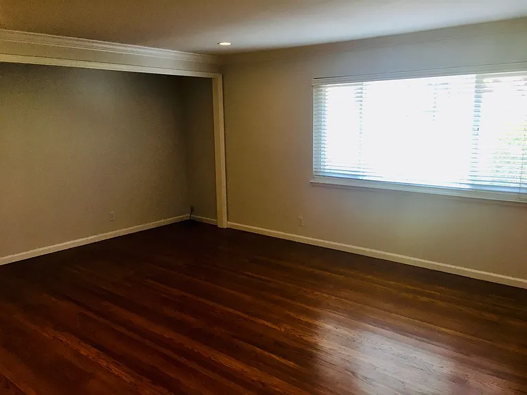 573 Lytton Avenue — Photo 3