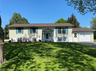 316 McIntosh Dr, Auburn, NY 13021