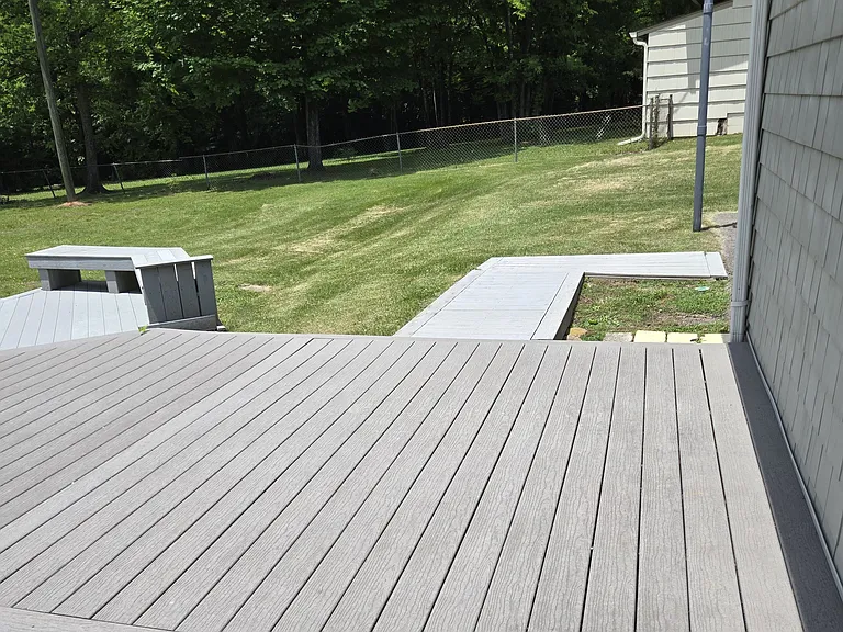 1221 Bradford Ln — Photo 16