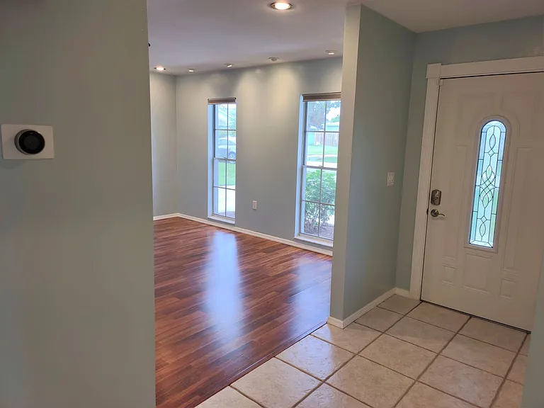 979 Nantucket Rd — Photo 4