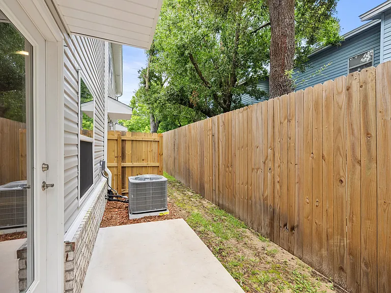 319 Carmel Dr #6-1 — Photo 39