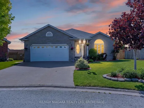 4457 Kathleen Cres, Niagara Falls, ON L2H 3H8