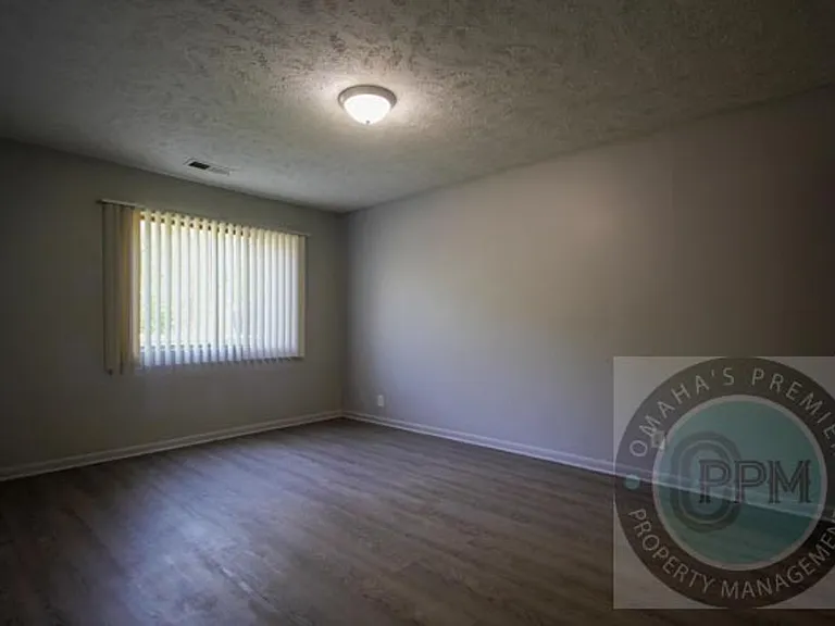 Benson Garden Apartments — Photo 12