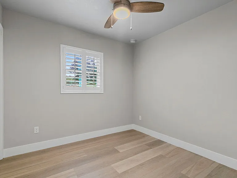 1518 NW 39th St — Photo 12