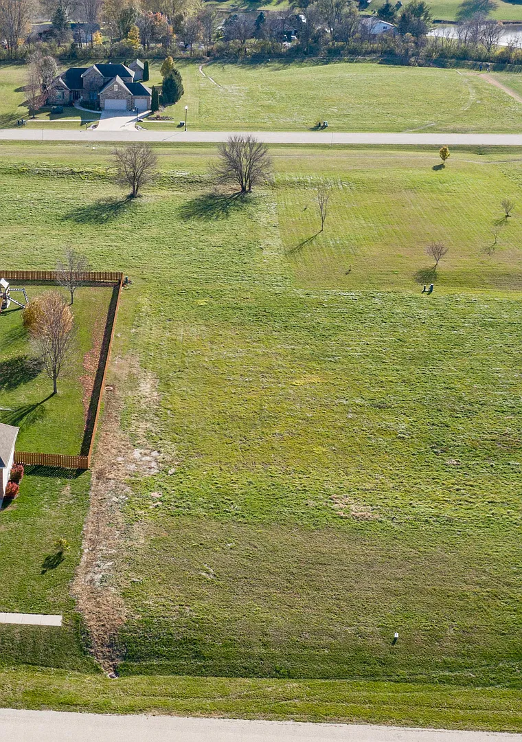 1015 Fox Trail Ln photo 1