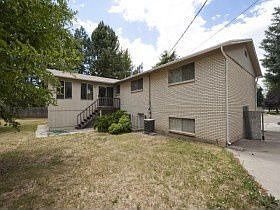 3rd image of 1390 E Lakewood Cir