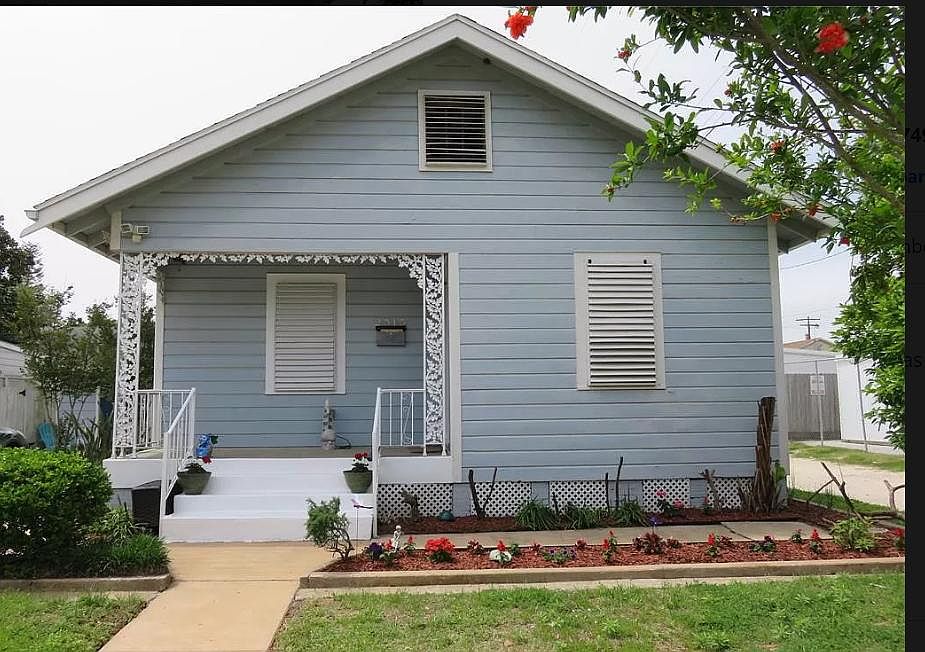 1st image of 2515 52nd St