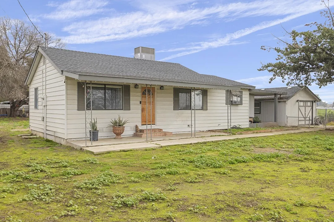 4 bed, $2,500 — Photo 3