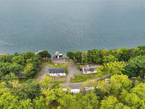 2nd image of 4735-4748 Willow Point Rd