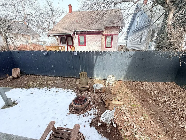 1610 Clarewood Ave — Photo 11