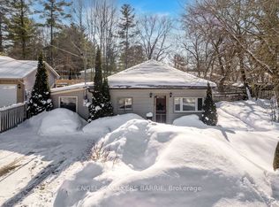 132 Sydenham St, Essa, ON L0M 1B0