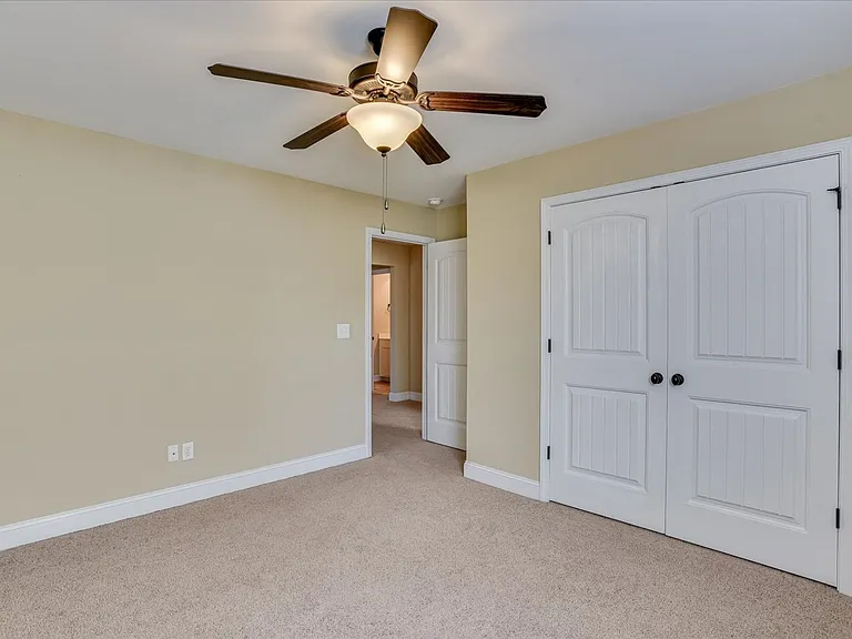 5515 Meghan Ln — Photo 30