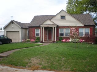 8900 Sycamore Ct, Saint Louis, MO 63114