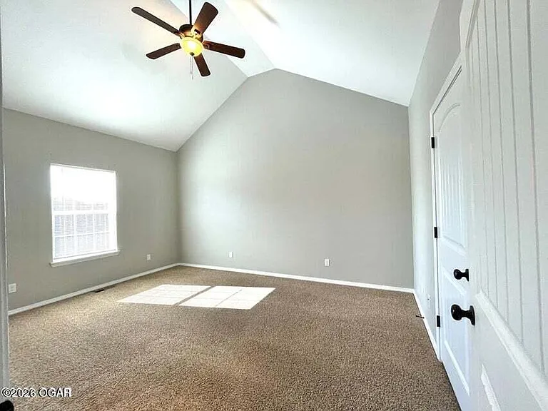 2402 S Illinois Ave — Photo 6