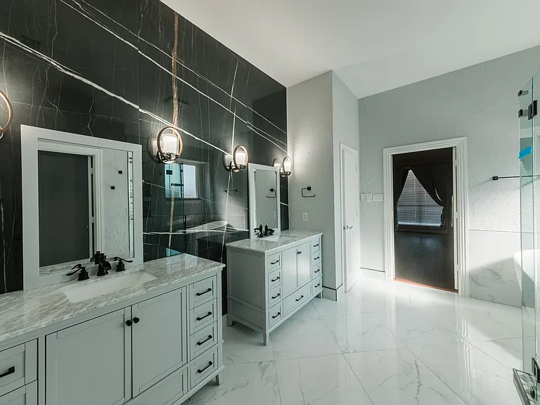 3400 Silverwood Dr — Photo 8