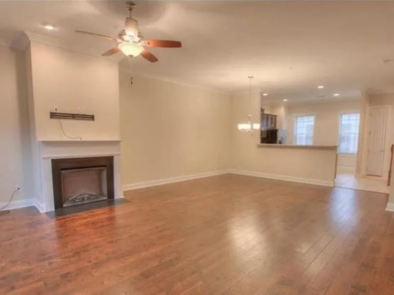 2415 Tenor Ln — Photo 6