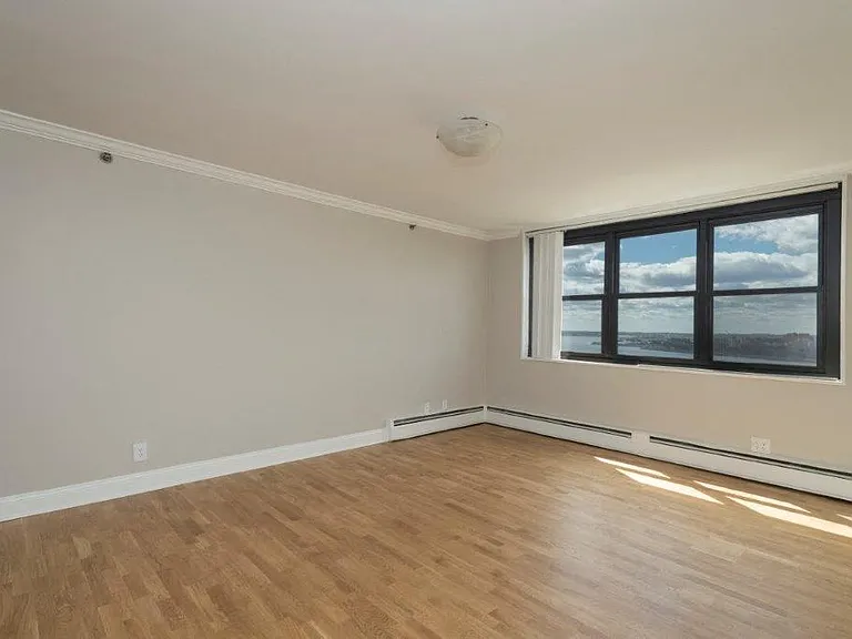 Carson Tower — Photo 107