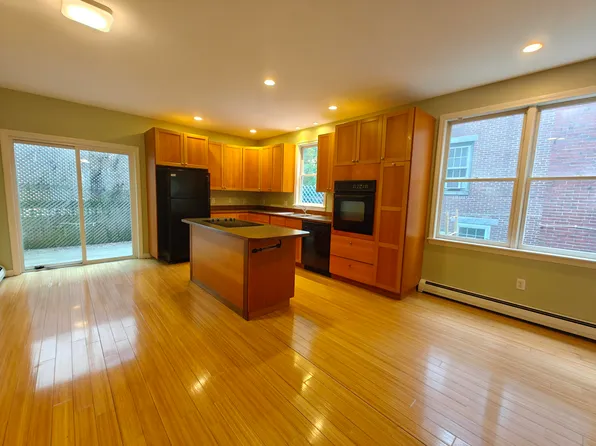 52 Maple Street, Portland, ME 04101