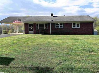 2310 Lyndhurst Rd, Waynesboro, VA 22980