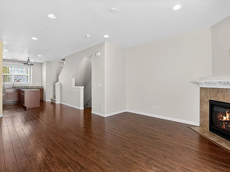 10988 SW Sage Ter — Photo 4