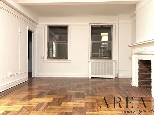 Rented by Ian Alexander Realty Group LLC | media 16