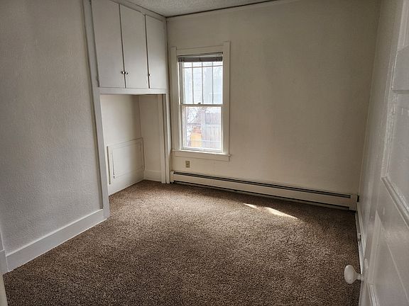 3rd image of 711 W 28th St