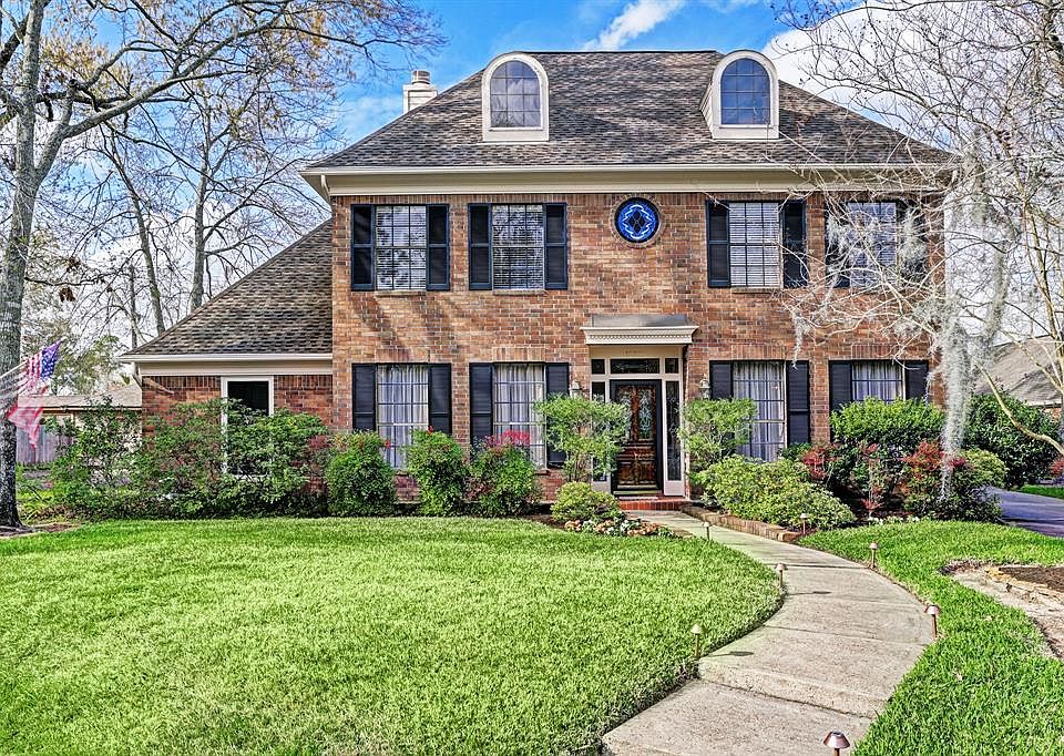 1st image of 15211 Park Estates Ln