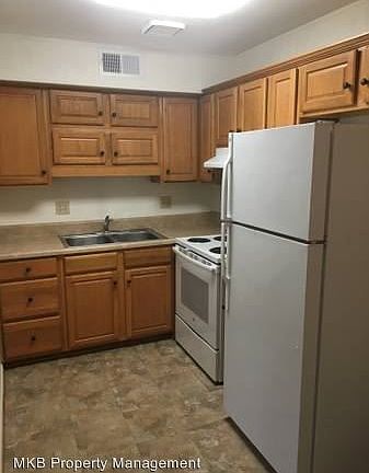 5th image of 420 Albemarle Ave SW APT 4