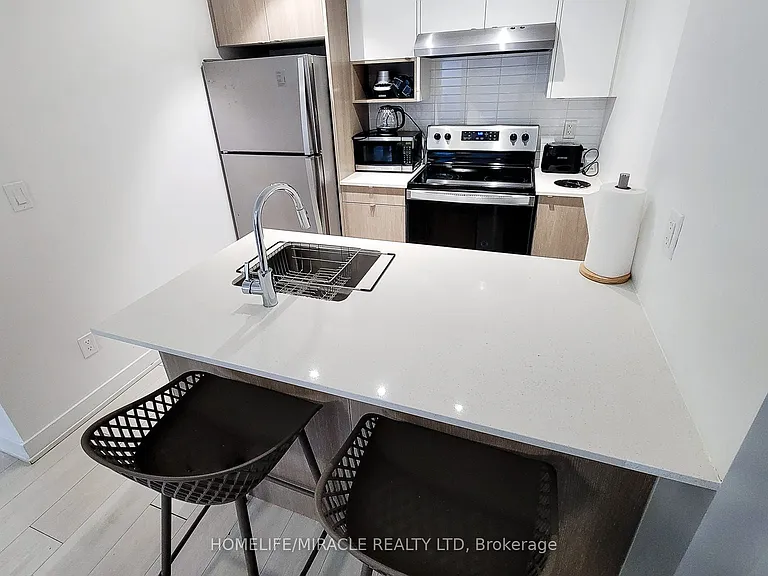 1127 Cooke Blvd — Photo 5