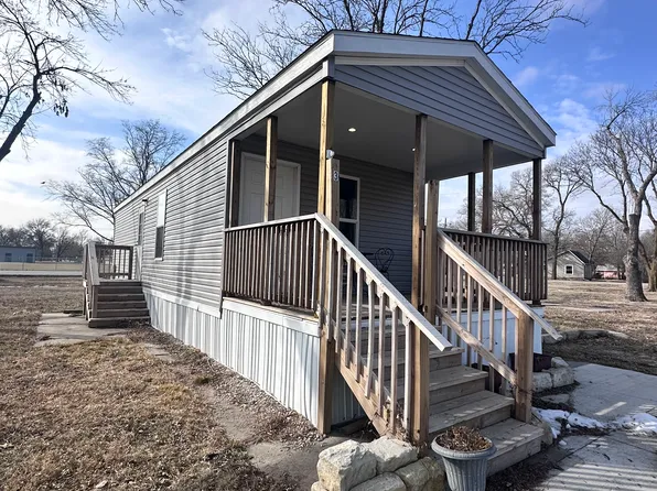 210 12th St Lot 3, Clay Center, KS 67432