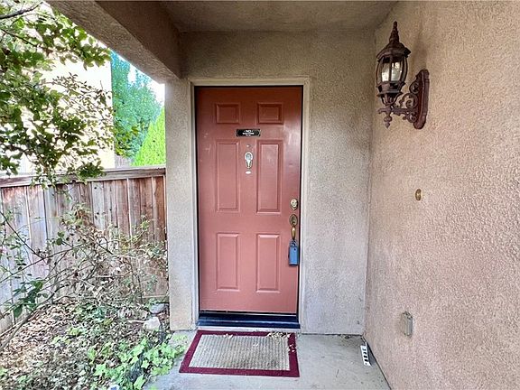 3rd image of 14699 Queen Valley Rd