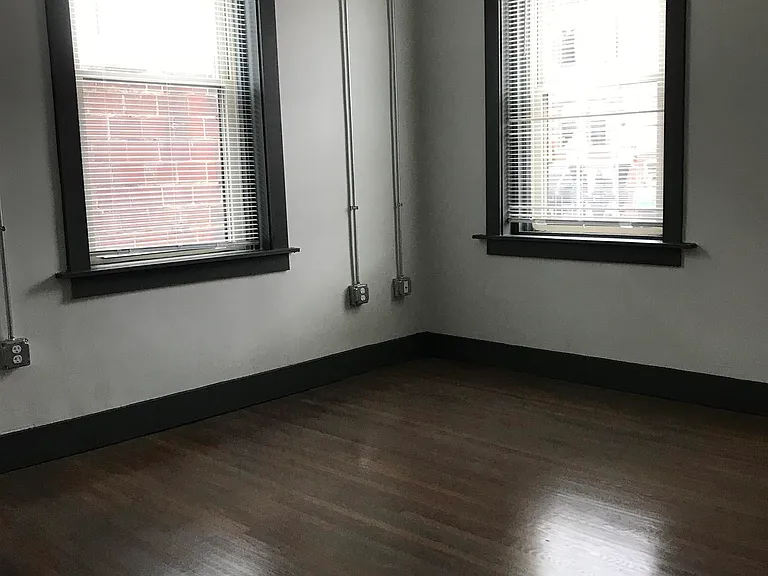 2616 Short Vine — Photo 7