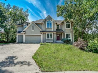 2234 SW Waterfall Pl, Lees Summit, MO 64081