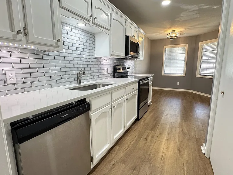 206 Splane Dr — Photo 8