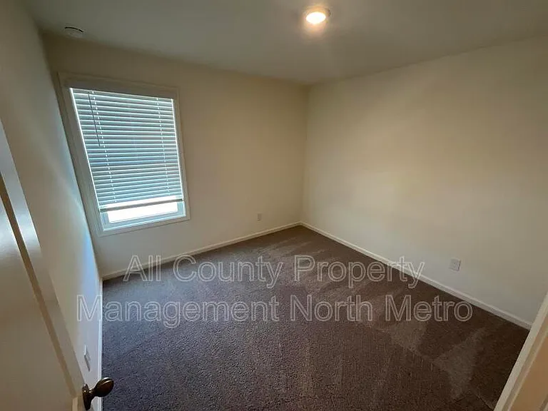 39 Kielder Dr — Photo 3