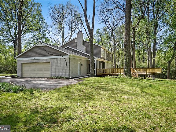 5th image of 1504 Ameshire Rd