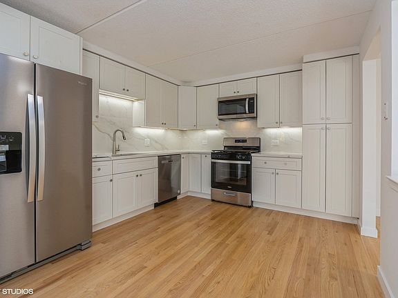 4th image of 4848 N Central Ave APT 301
