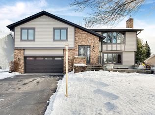 3008 Standridge Pl N, Maplewood, MN 55109