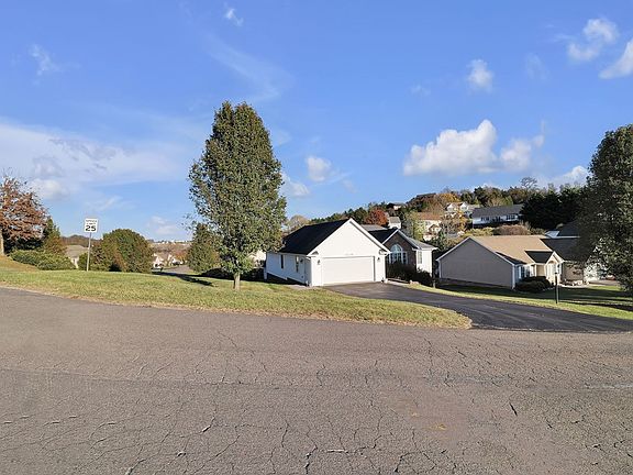 3rd image of 17963 Glenwood Dr