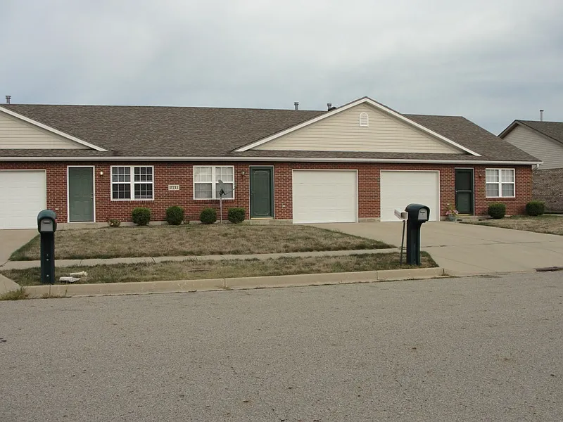 2711 Fairmont Ct #C