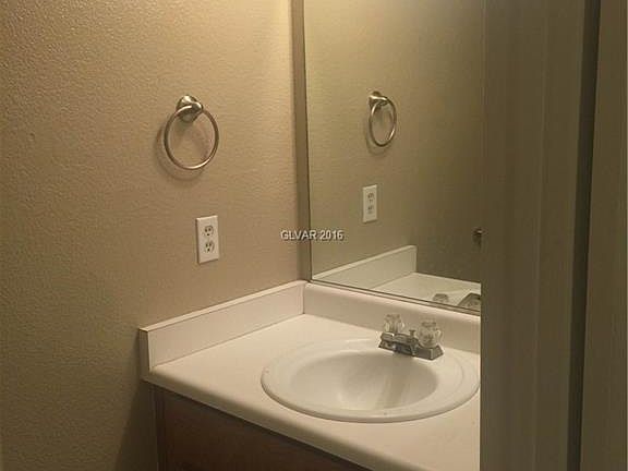 5th image of 1008 Bird Springs Dr