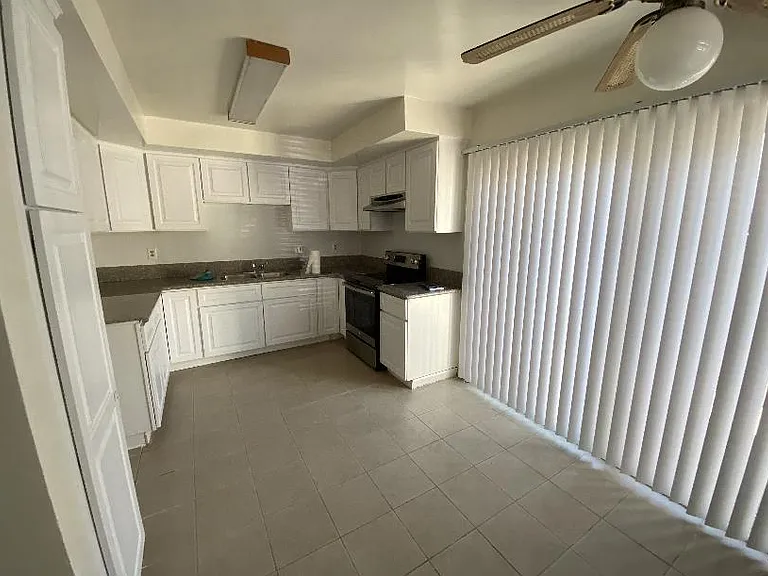 5817 Greenleaf Ave #A — Photo 4