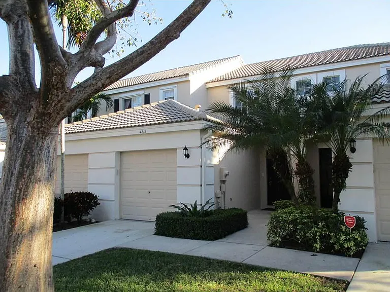4616 Palmbrooke Cir — Photo 12