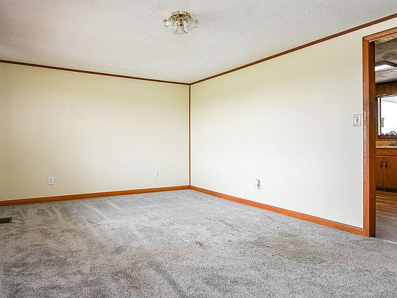 5th image of 117 Tilley Dr SE