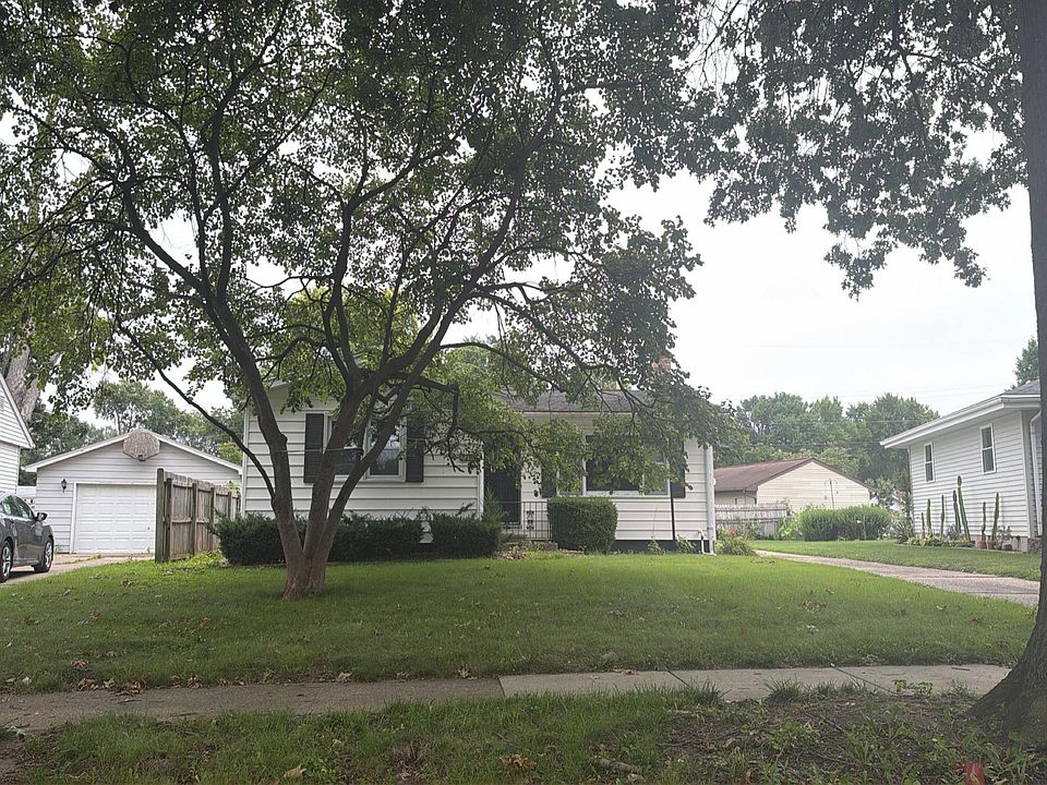 1st image of 2316 Eastview Dr