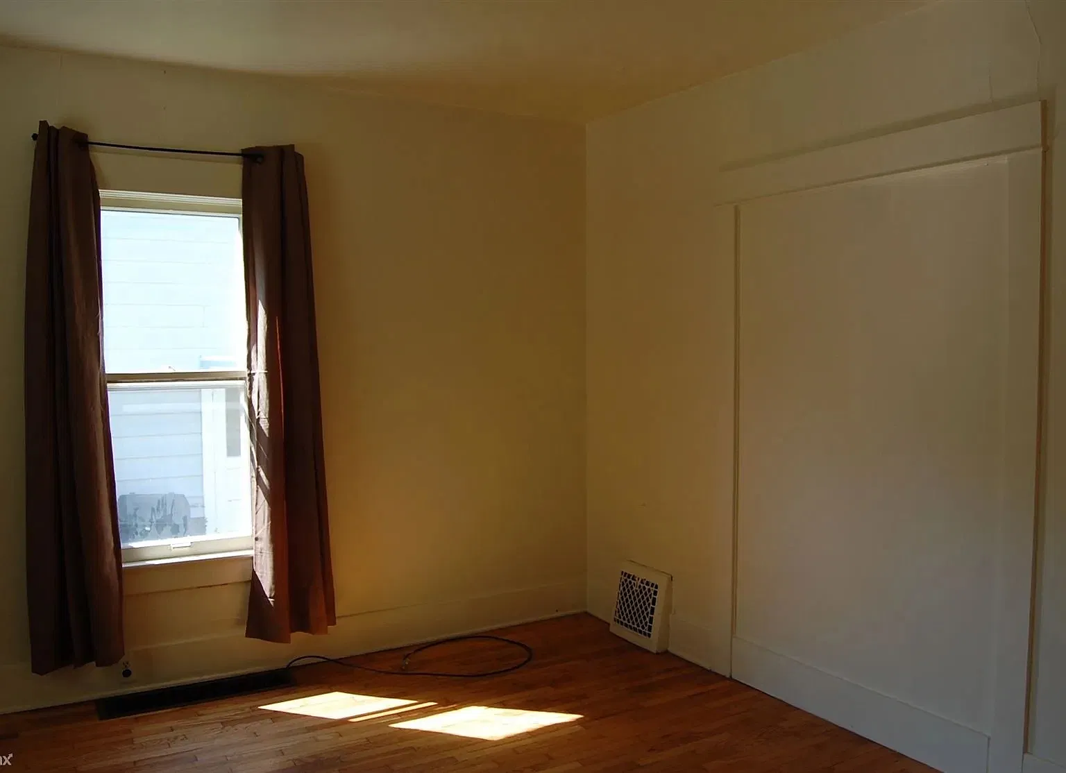 115 Adams - 1 — Photo 3