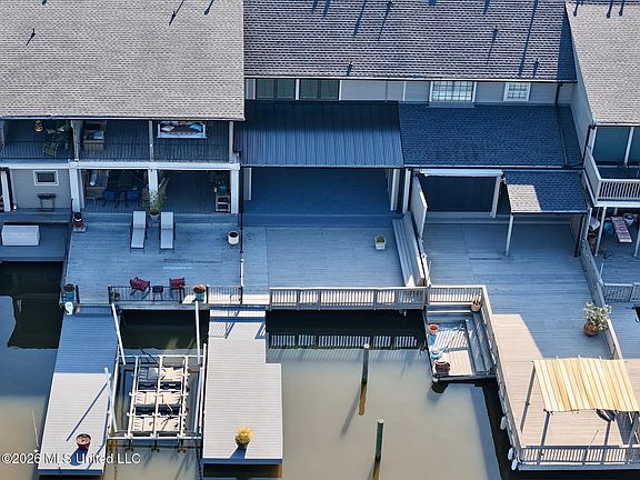 4th image of 14 Breakers Ln