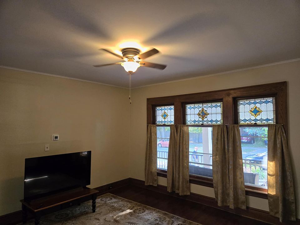 Living room 2